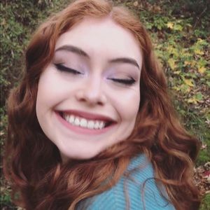 Meet your Posher, Carrie